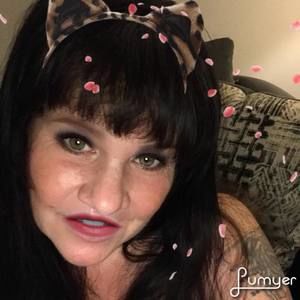 Meet your Posher, Flora